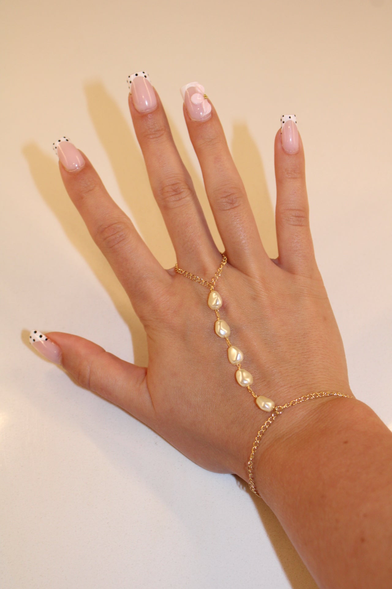 Calypso Pearl Hand Chain Bracelet 18K Non-Tarnish - Gold
