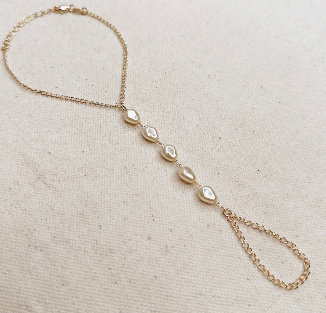 Calypso Pearl Hand Chain Bracelet 18K Non-Tarnish - Gold